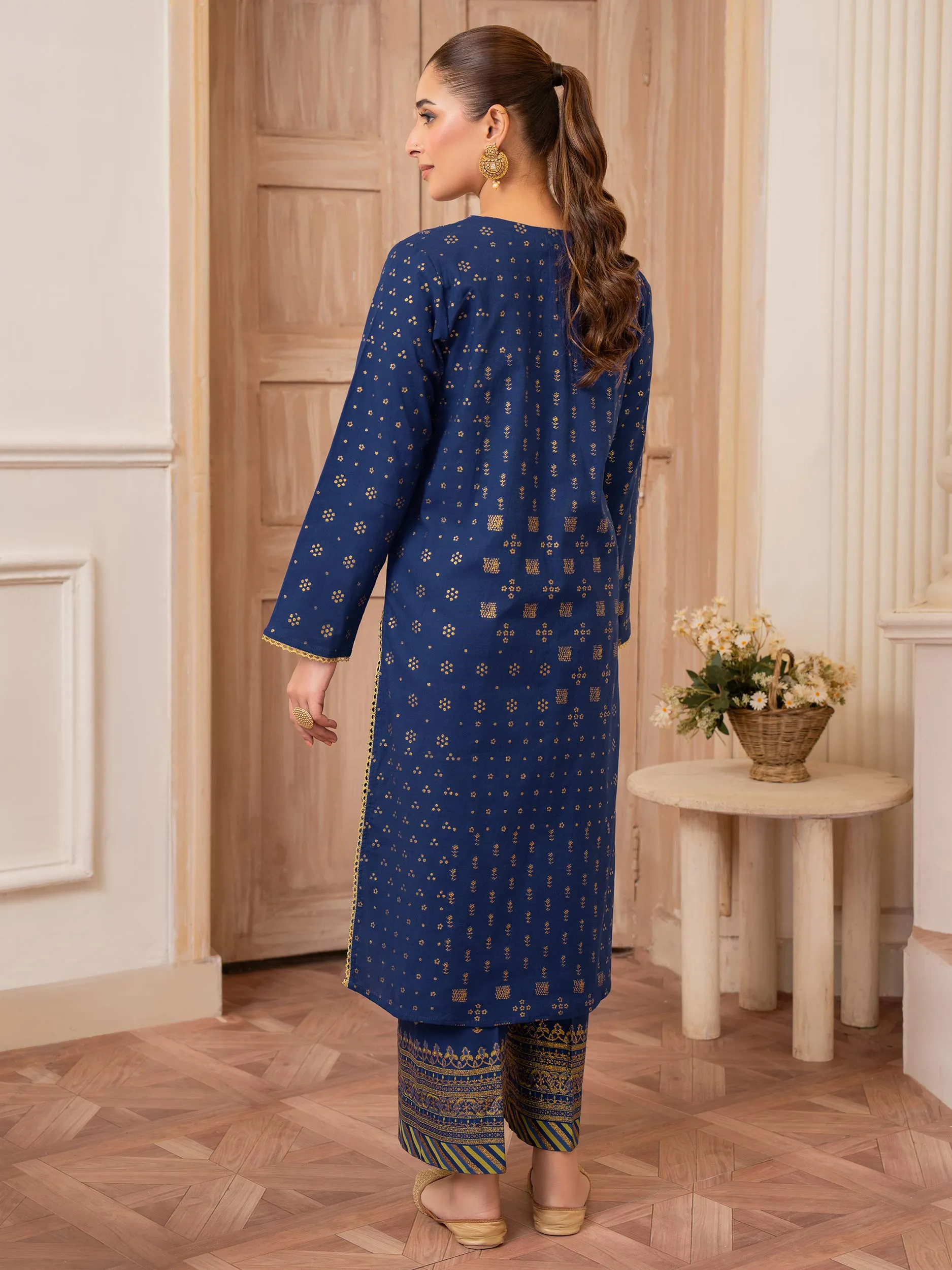 2 Piece Khaddar Suit-Embroidered (Unstitched)