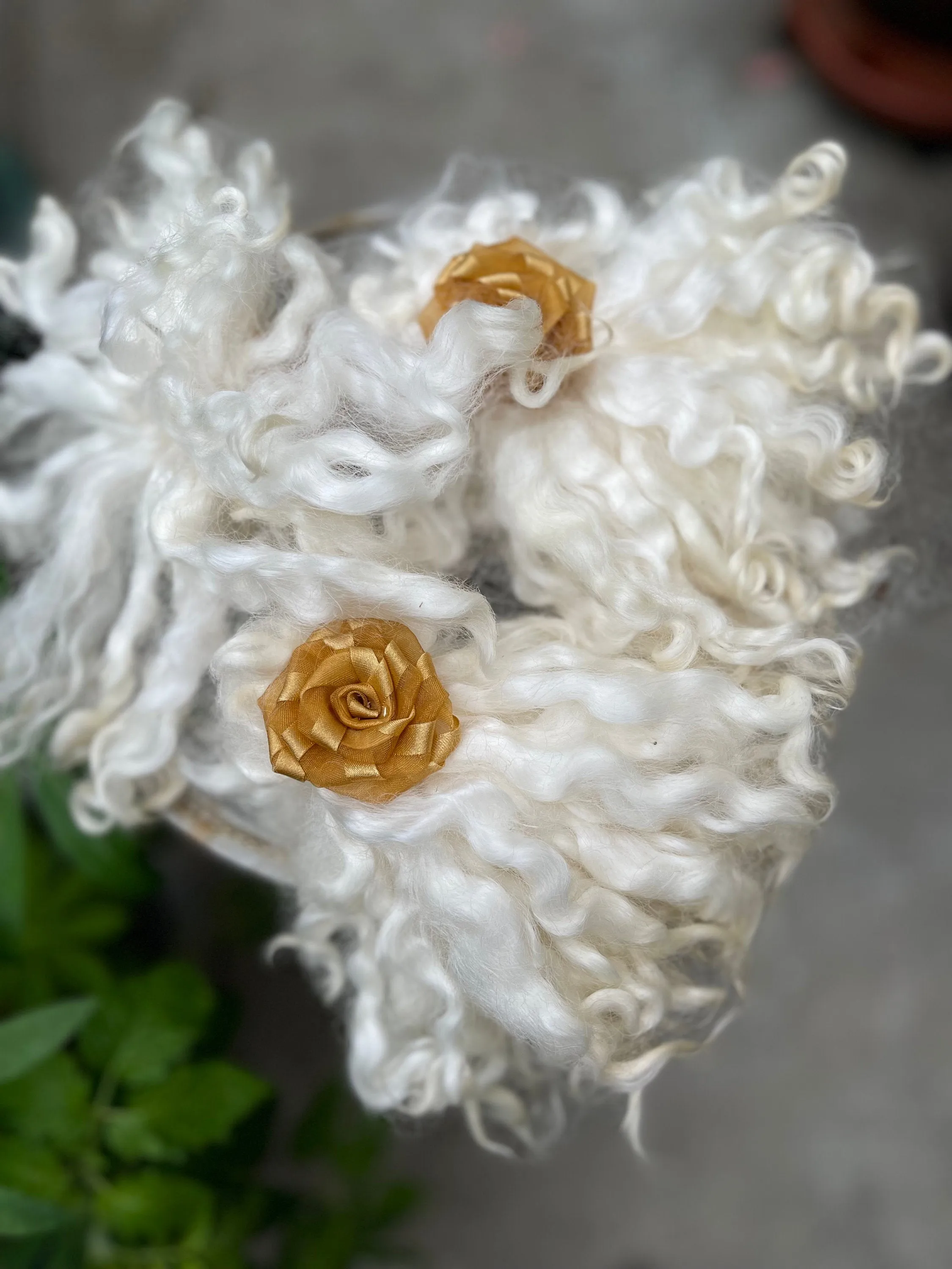Christmas gift, Natural locks, Wool fleece for felting, Spinning, Needle felting, Waldorf hair, Minifee monster, Doll making, Craft supply