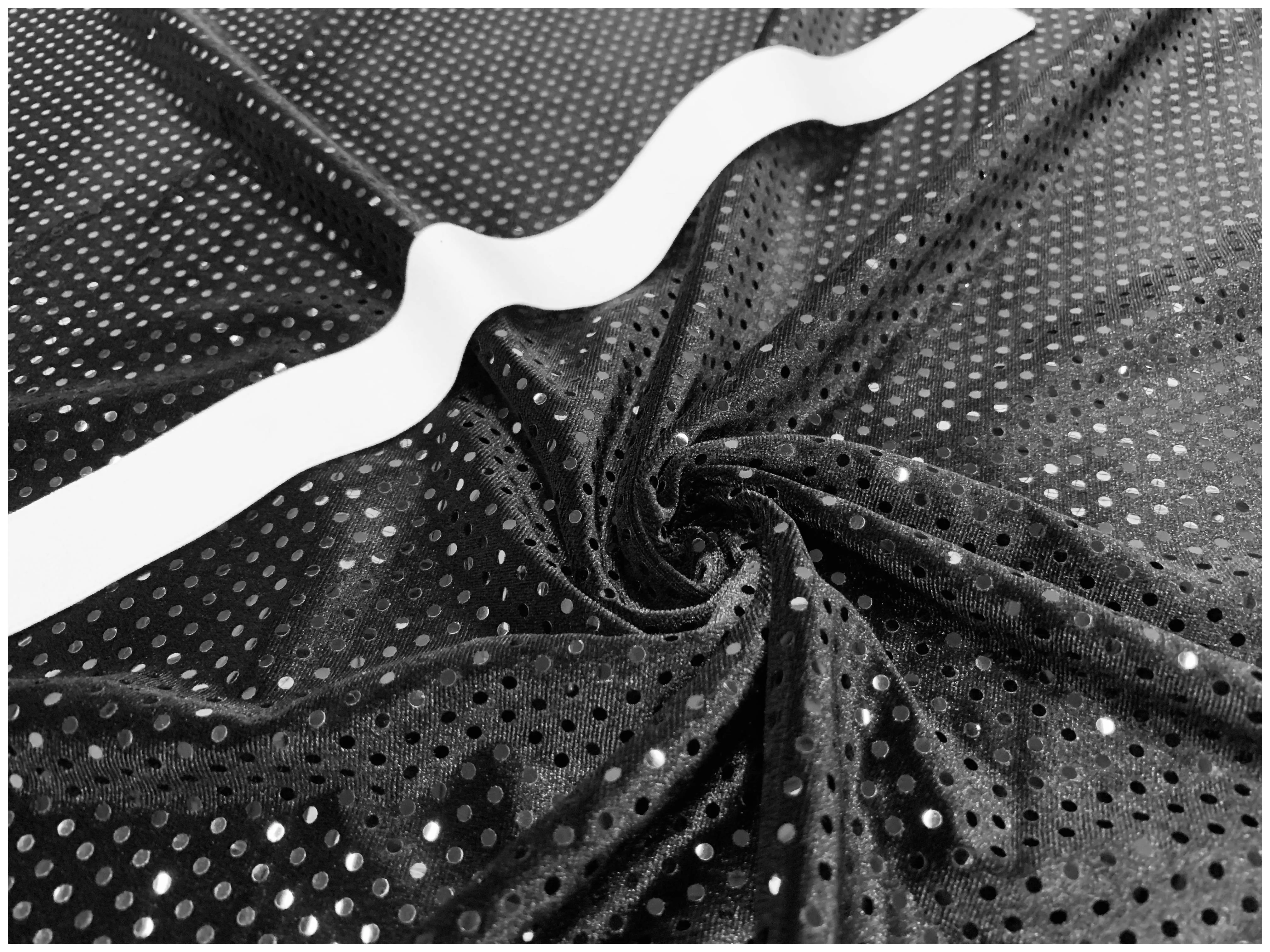 Ciniglia Glitter Rotondo Nero