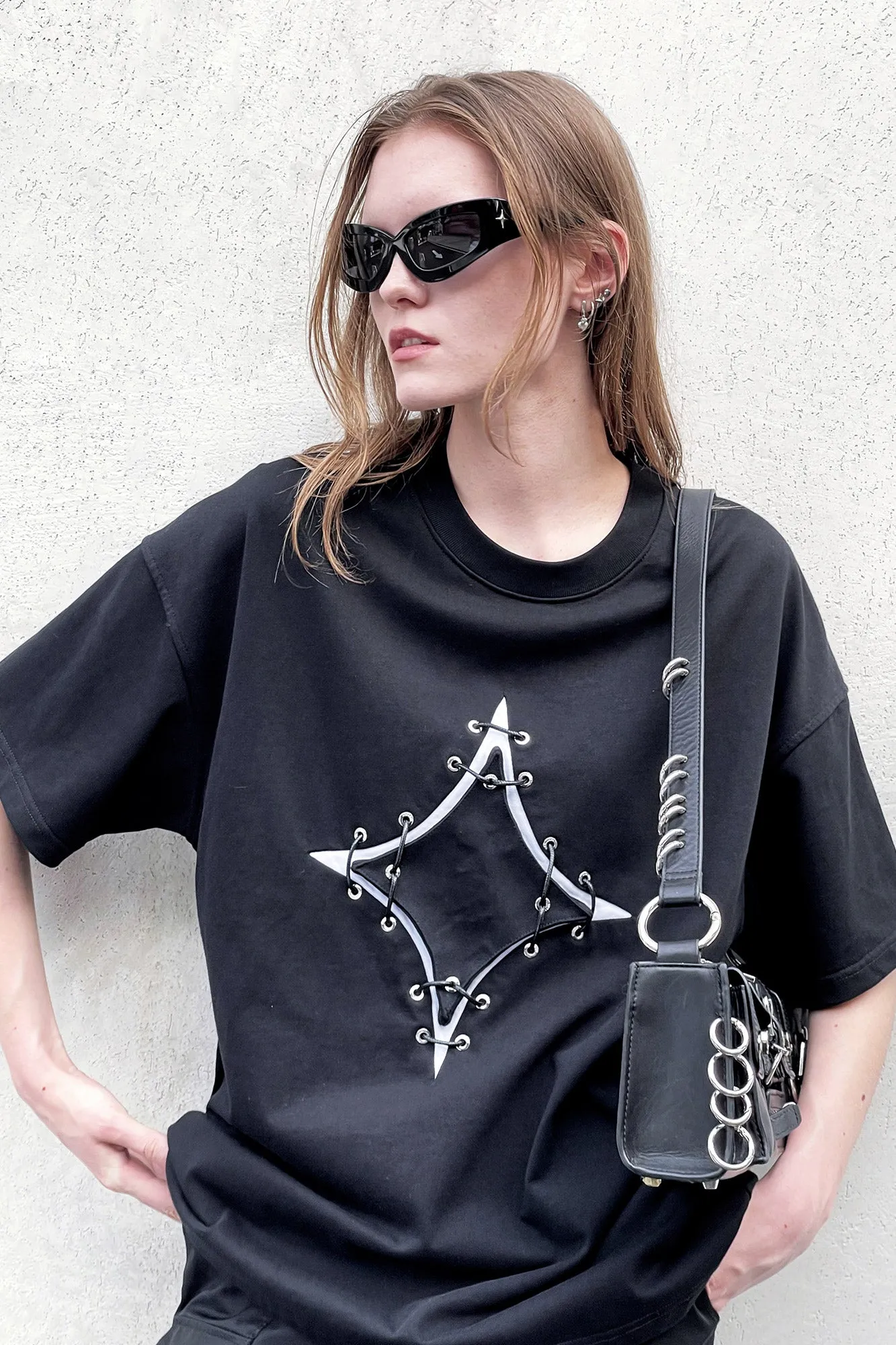 Meteor deconstruction contrasting color T-shirt