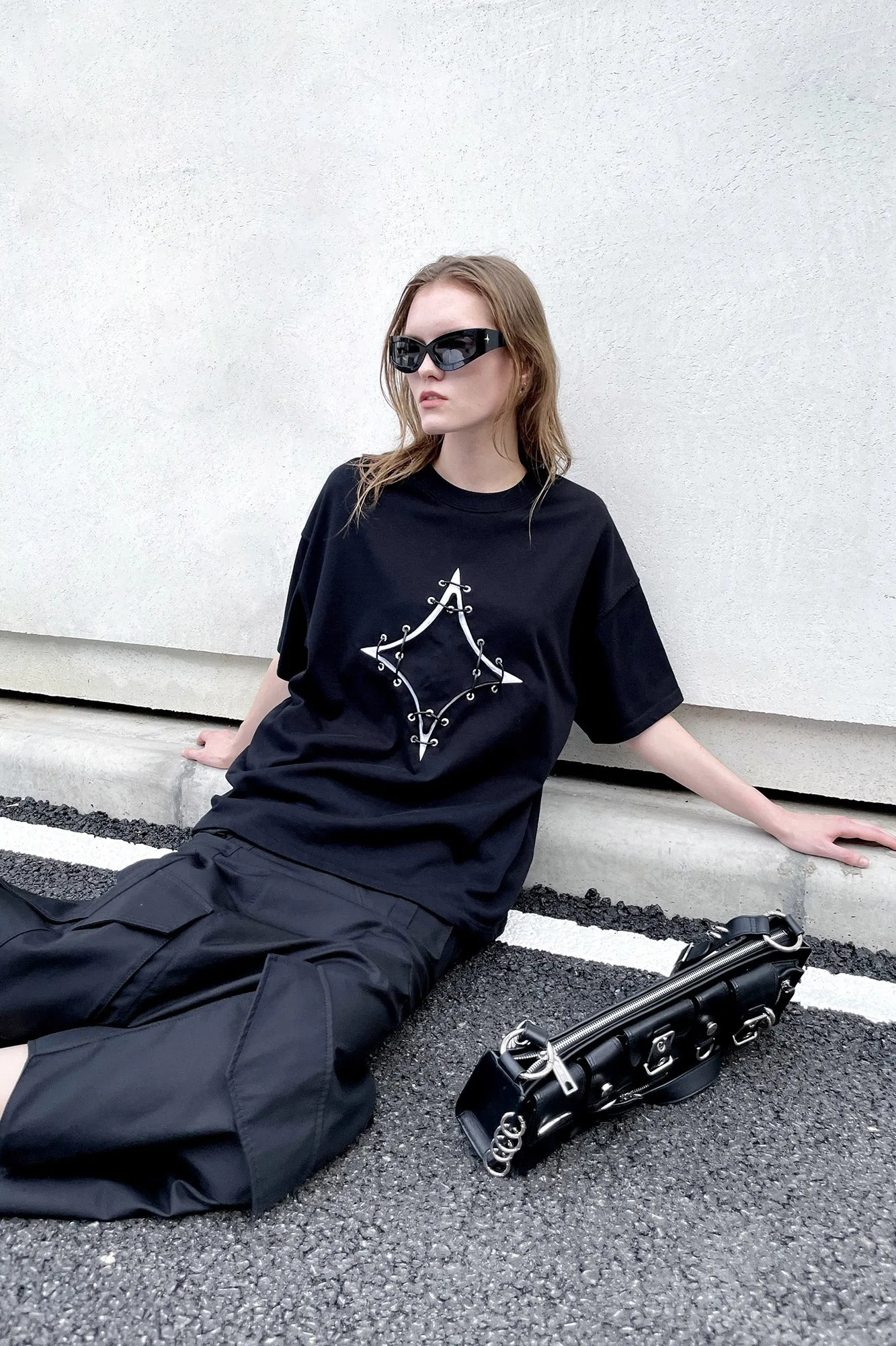 Meteor deconstruction contrasting color T-shirt