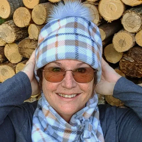 Pom Pom Toque and neckwarmer scarf set, polar fleece, full pattern, in digital format, in 3 sizes