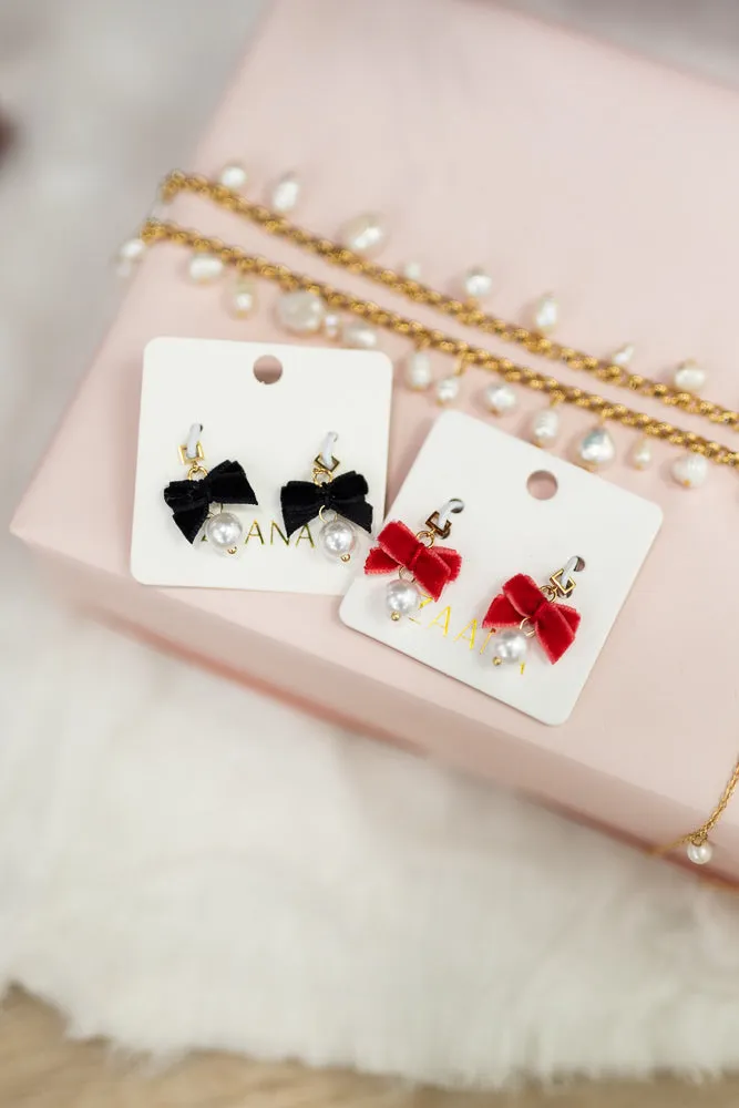 Red Velvet Bow Pearl Charm